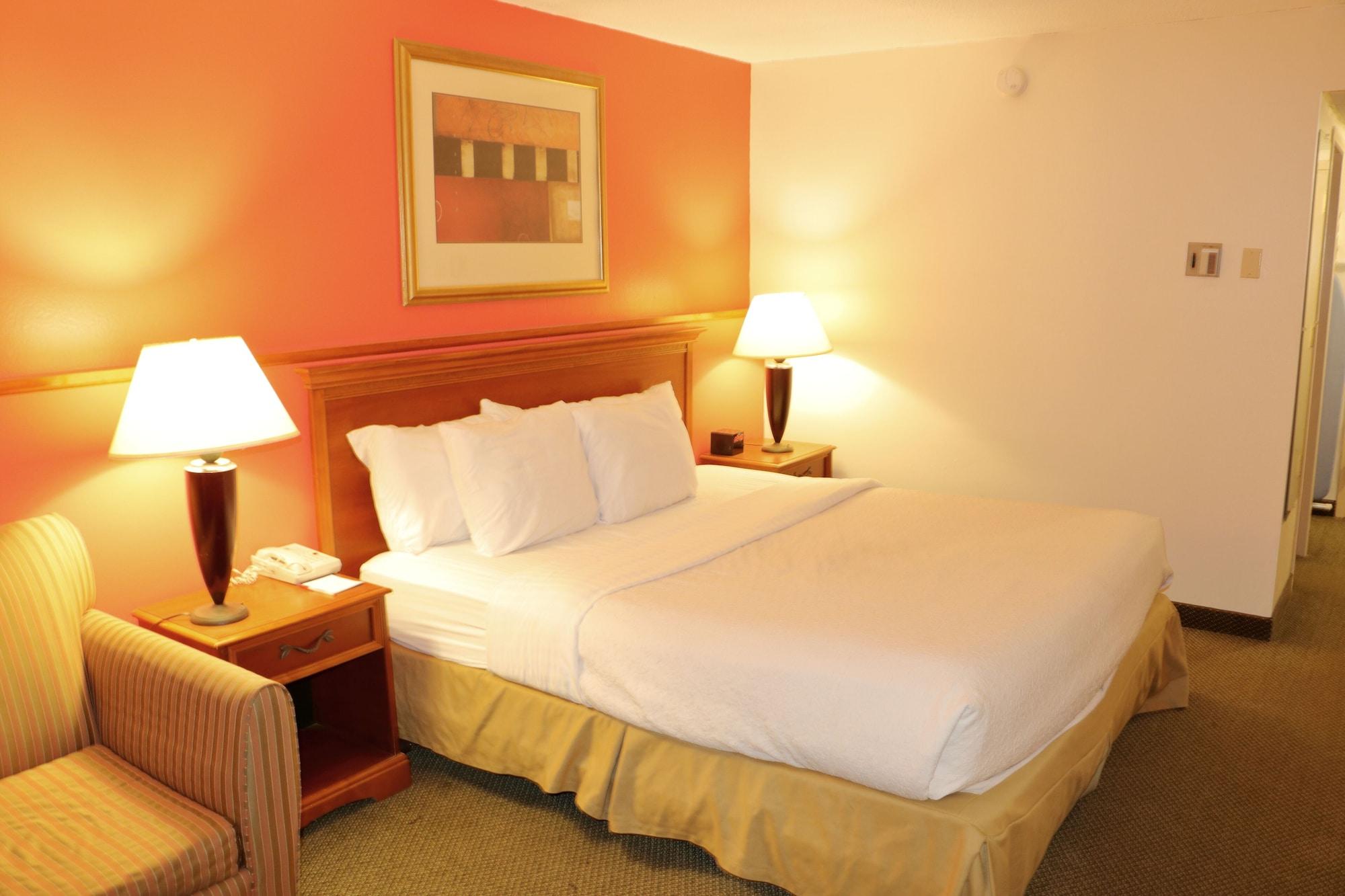 Hotel Ramada By Wyndham Alpena Zewnętrze zdjęcie
