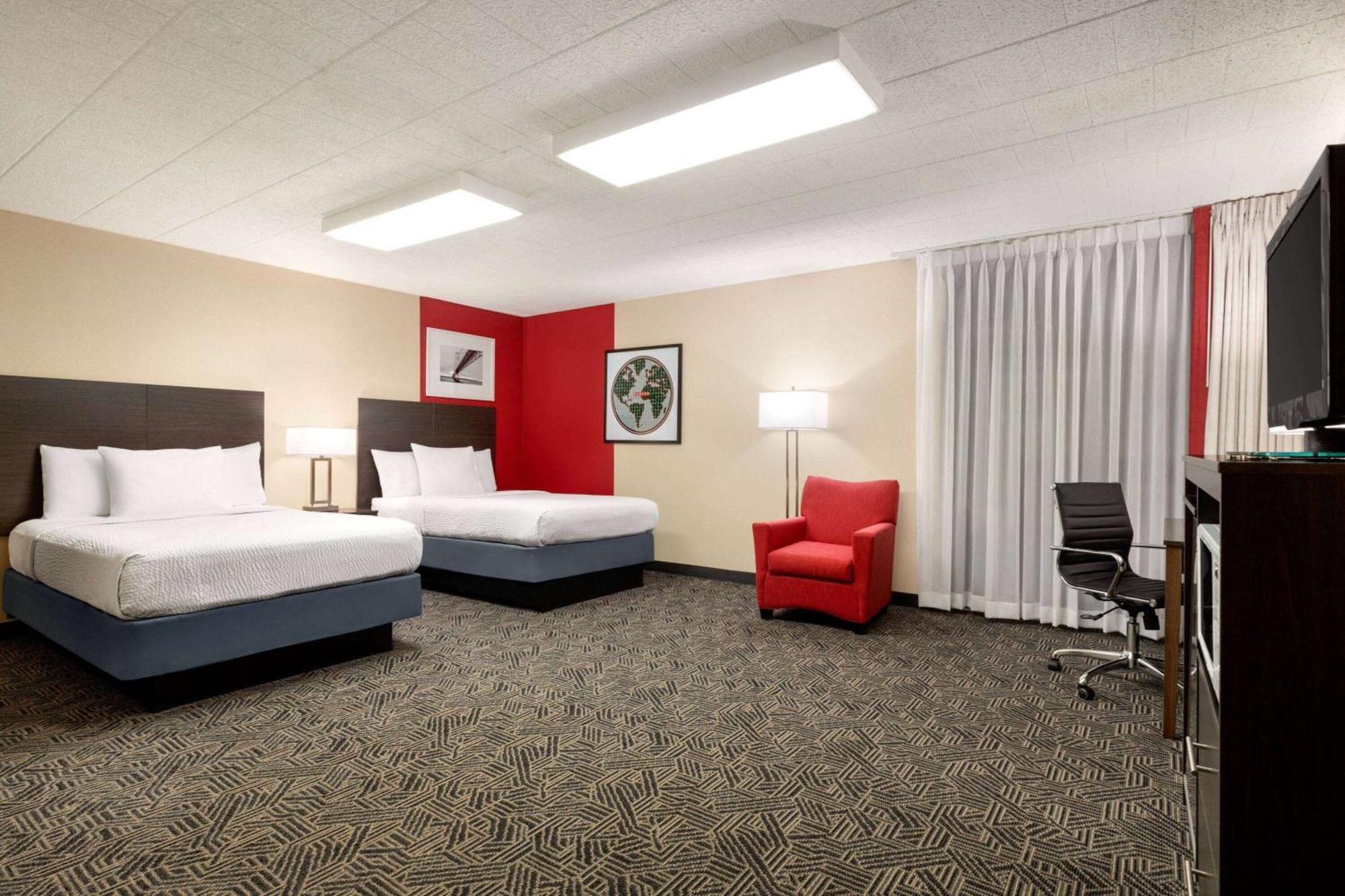 Hotel Ramada By Wyndham Alpena Zewnętrze zdjęcie