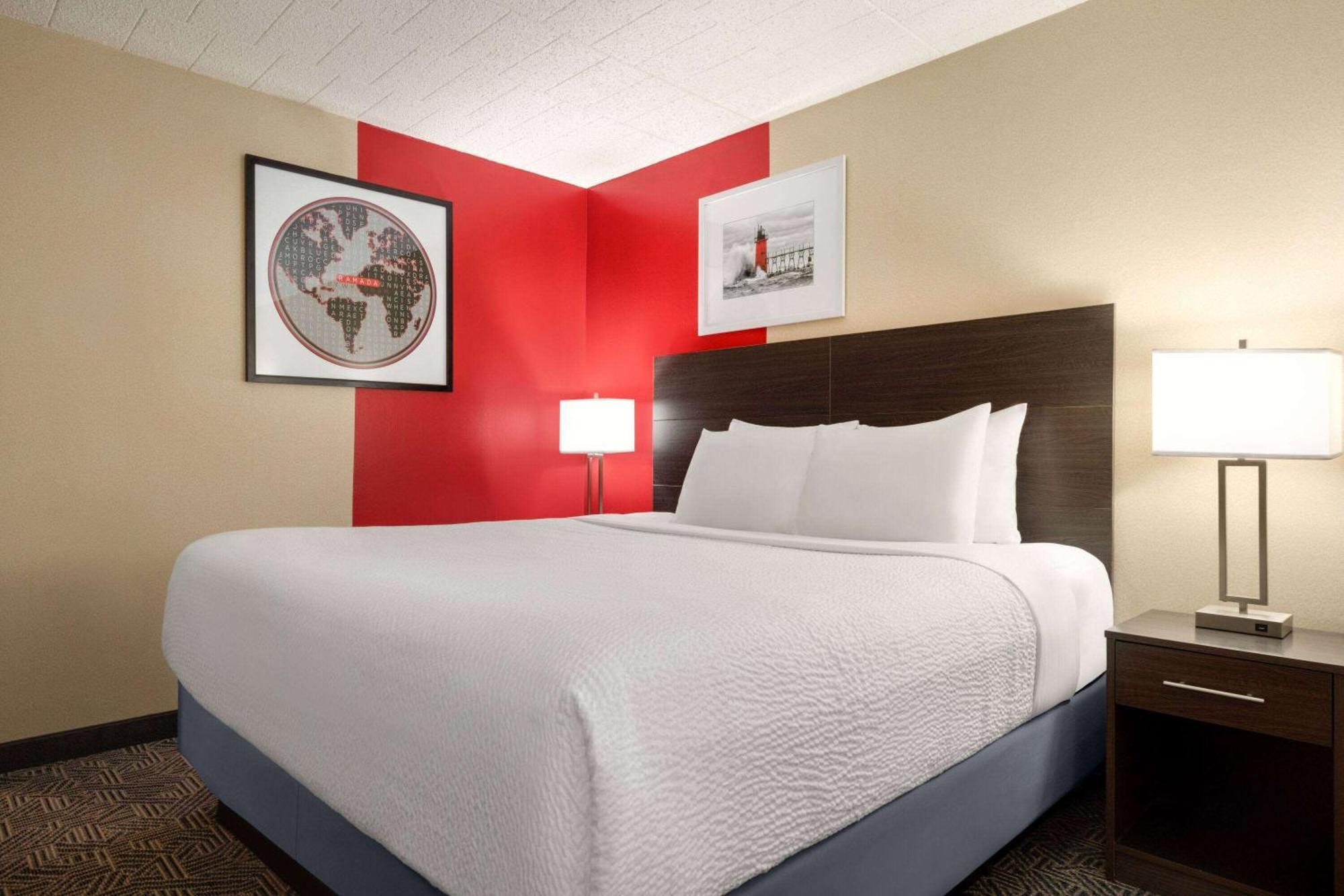 Hotel Ramada By Wyndham Alpena Zewnętrze zdjęcie