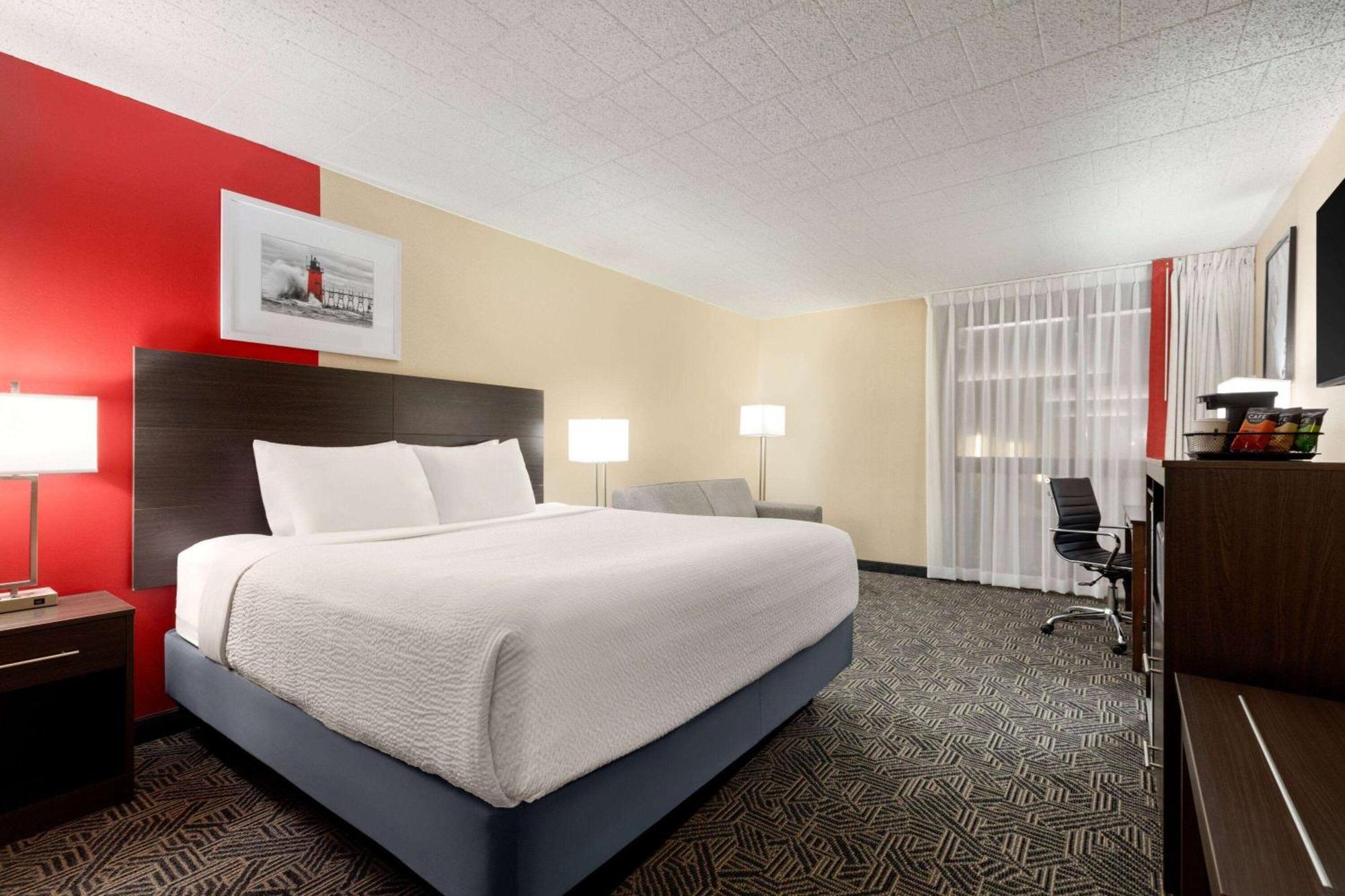 Hotel Ramada By Wyndham Alpena Zewnętrze zdjęcie